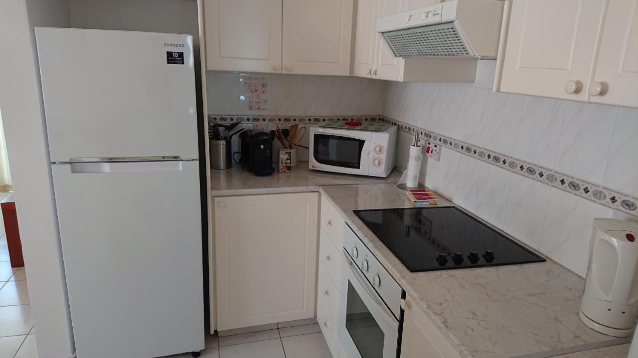 Paradise Gardens Prestige And Lovely Apartment Paphos Exterior photo